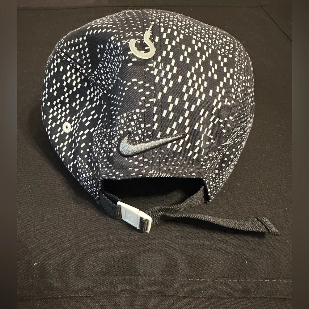 Brand New Rare Nike AW84 BHM Black History Month 5 Panel Hat (2015)
